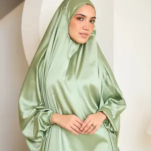 PISTACHE GREEN SATIN MALHAFA ISDAL