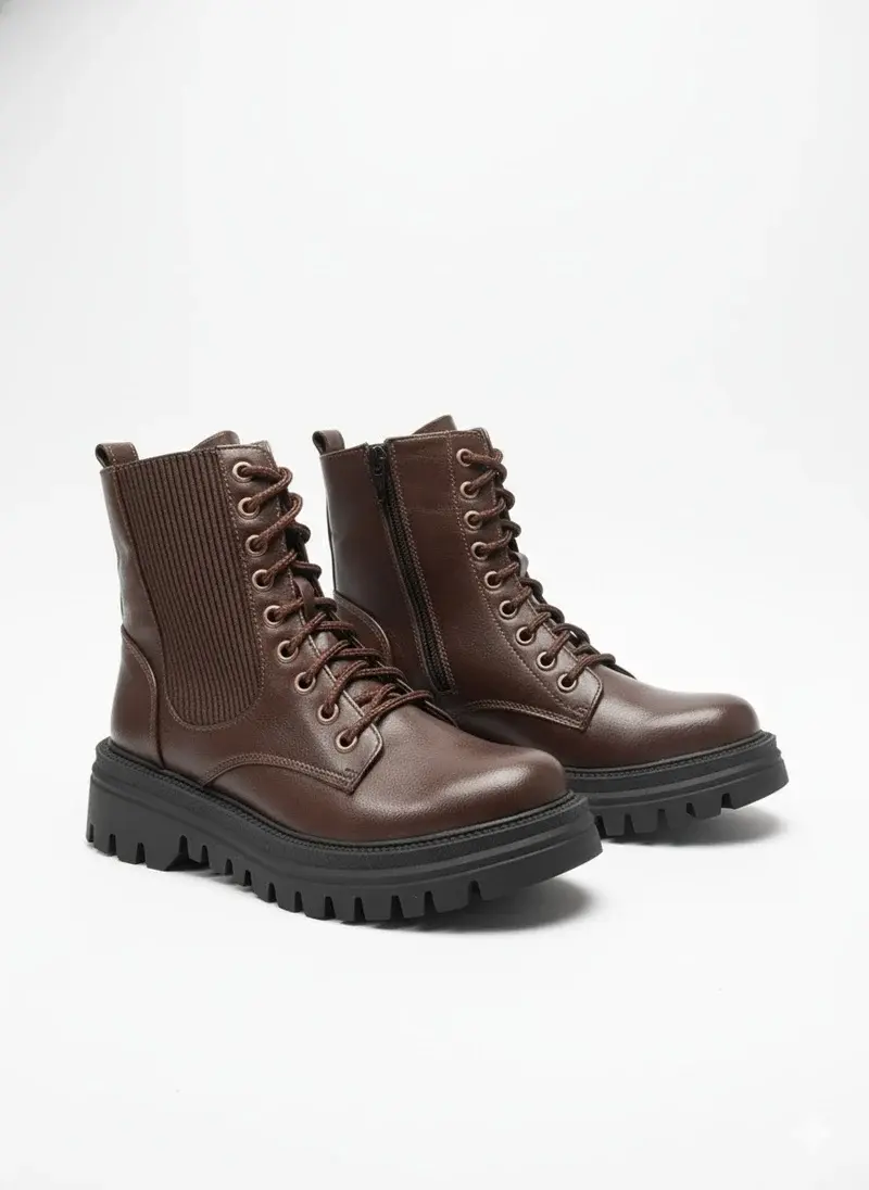 Luxury boot with a classic design B-53