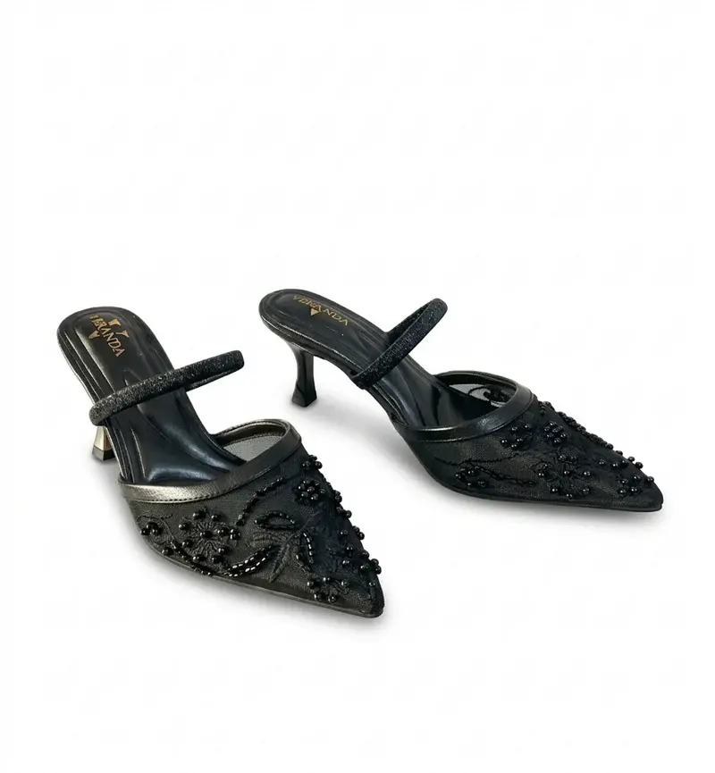 Elegant embroidery and bead details C-92