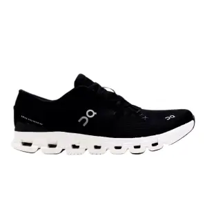 On Running Cloud X 4 Black white