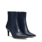 chic ankle boot with a sleek design R-903