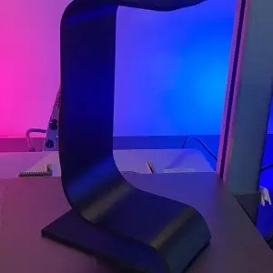 AeroDock – Headphone Stand