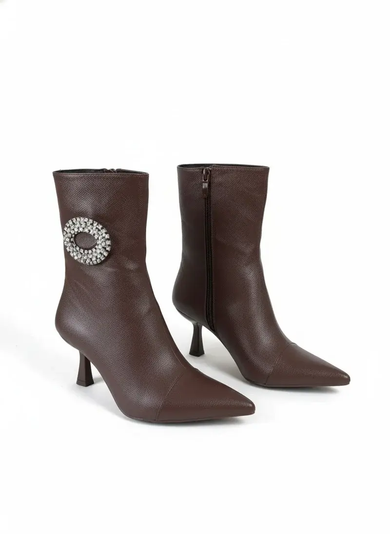 Elegance Boot with Crystal Ring R-405