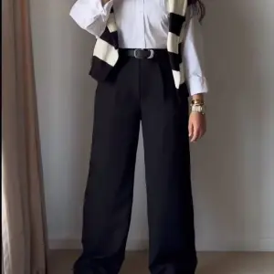 Wide leg pants
