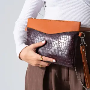 Chic Texture Clutch Bag-burgundy