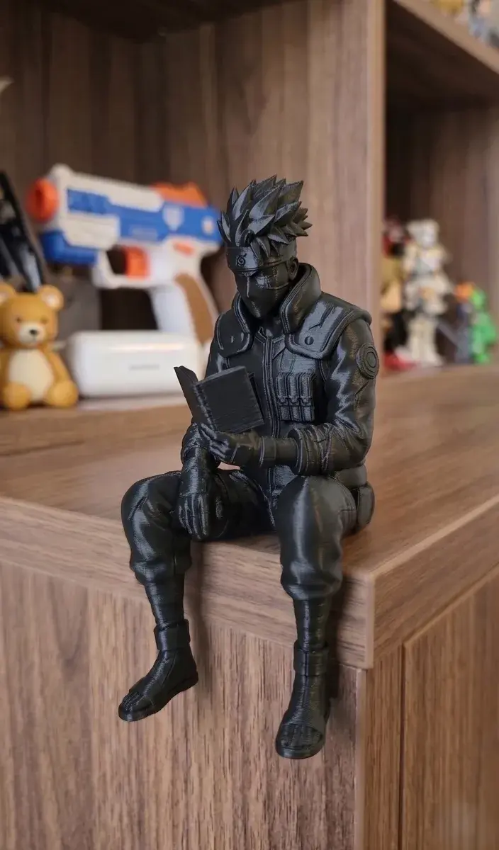 Kakashi Sitting Desktop Companion