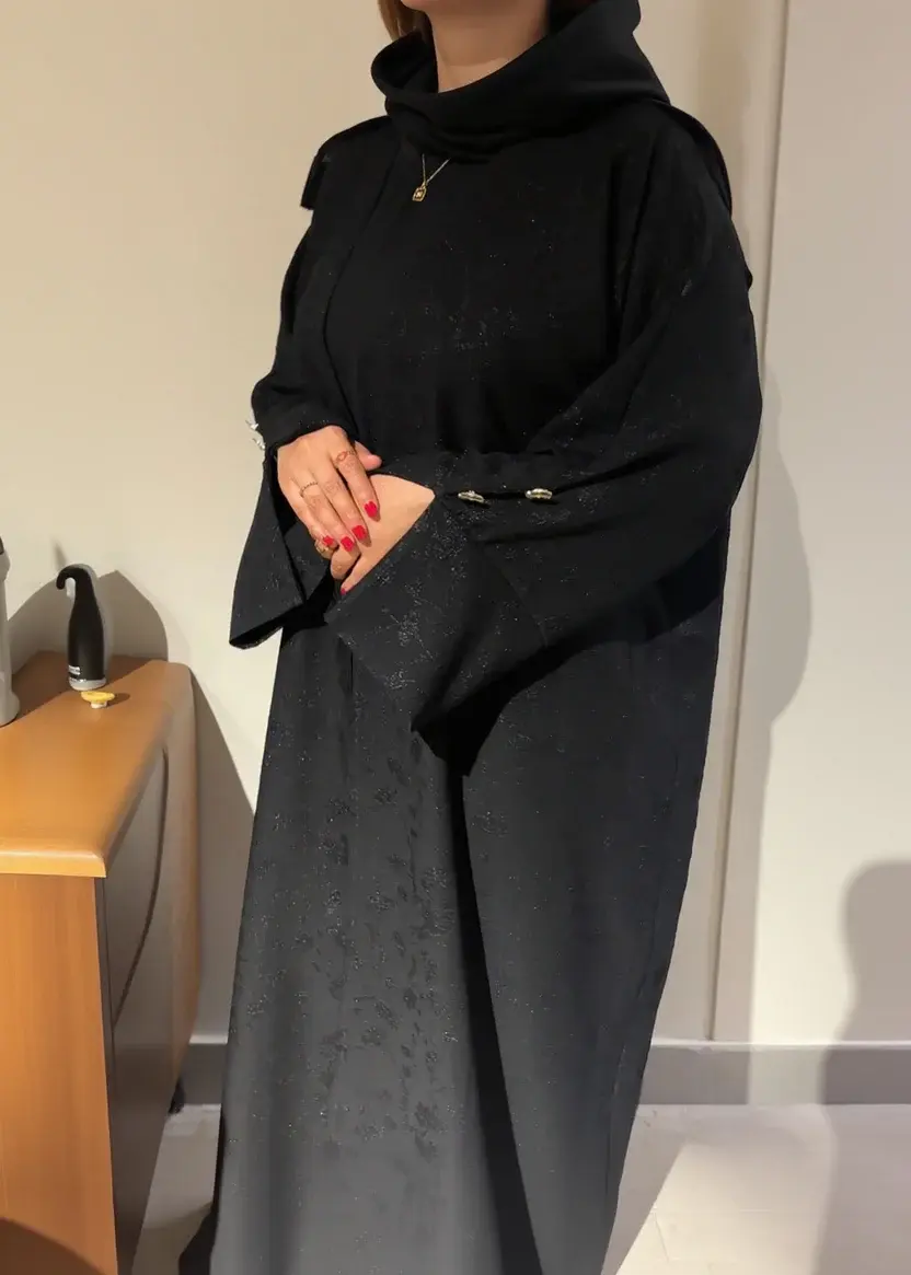 Button Sleeve Abaya