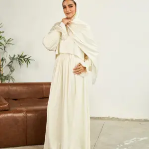 CREAMY WHITE SATIN DRESS ISDAL