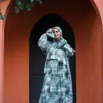 BAROQUE LAGOON PRINT DRESSY SATIN ISDAL