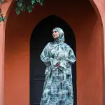 BAROQUE LAGOON PRINT DRESSY SATIN ISDAL