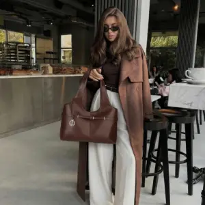 Cecilia Brown Shoulder bag