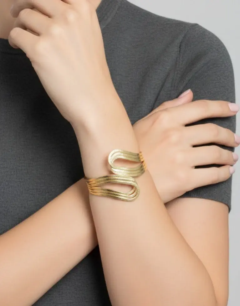 Modern Gold Wave Bangle BR-110