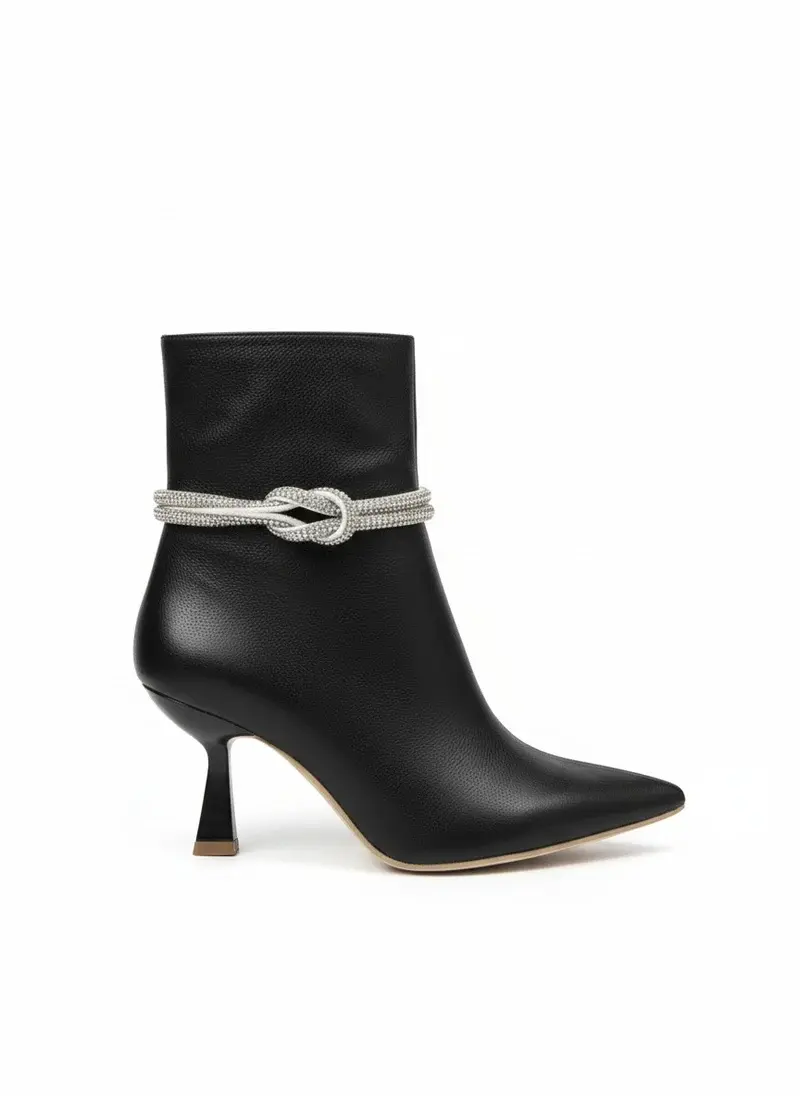 Elegant boot with removable sparkling strap R-902