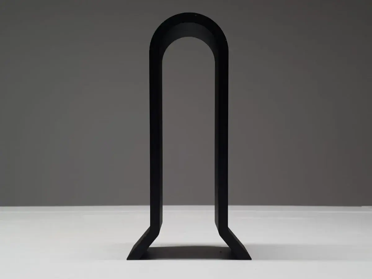 Aura Headphone Stand