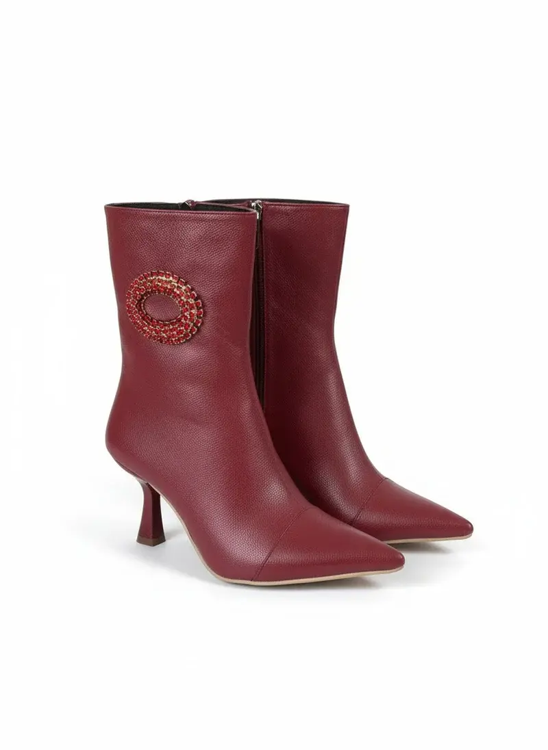 Elegance Boot with Crystal Ring R-405