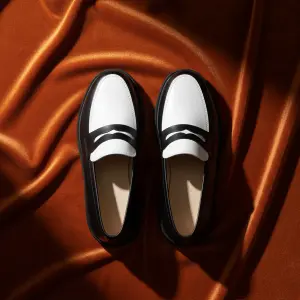 Monochrome loafers black/white