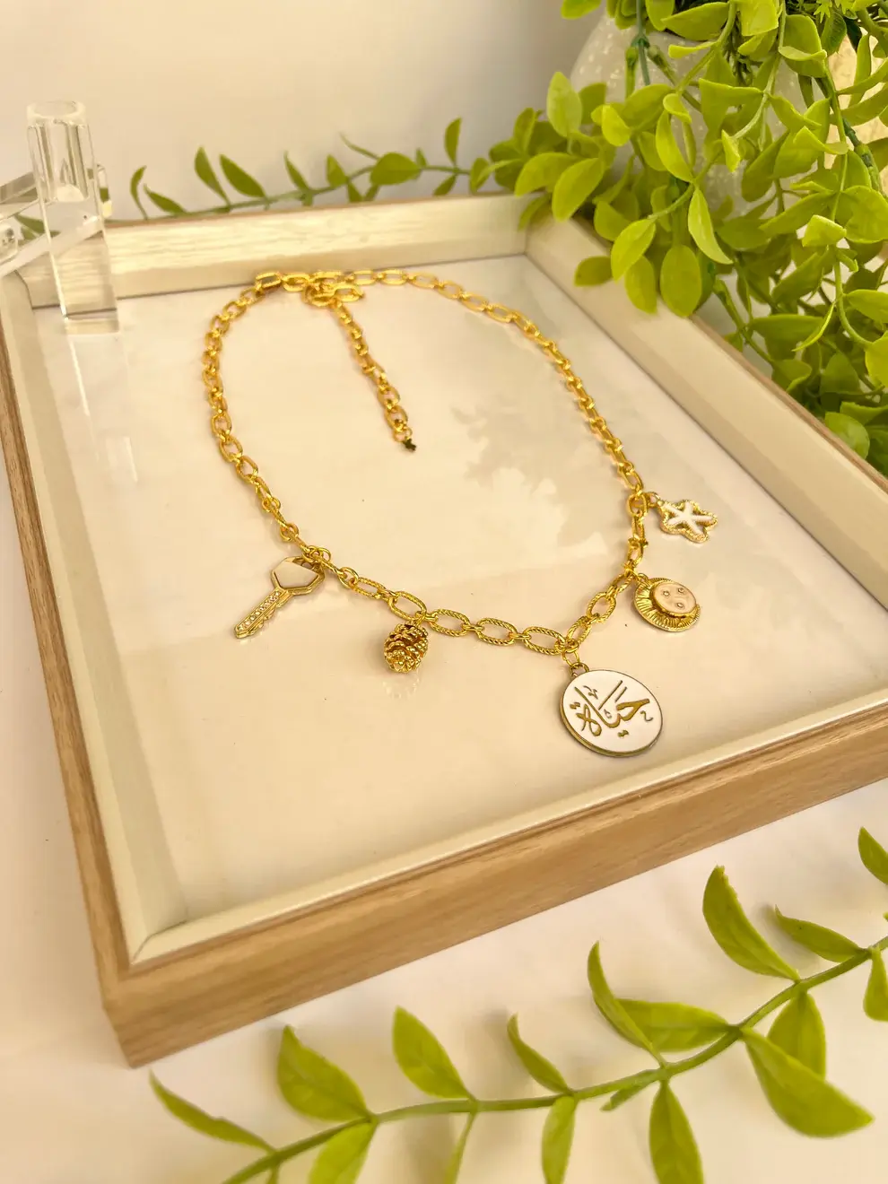 Open media 1 in modal Open media 2 in modal Yomn Jewellery Hayat necklace