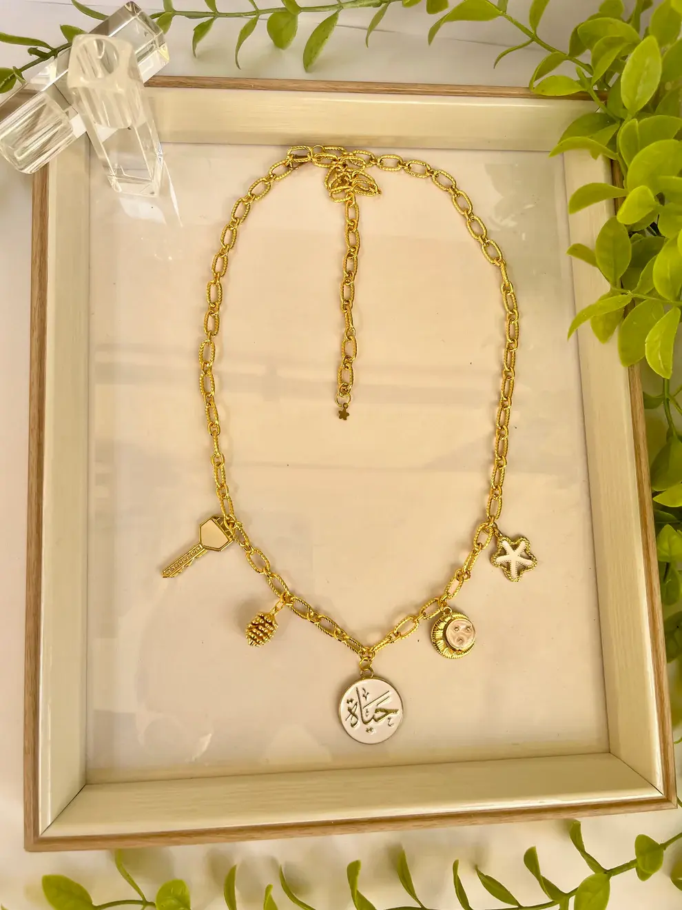 Open media 1 in modal Open media 2 in modal Yomn Jewellery Hayat necklace