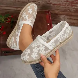 Embroidered Lace Ballerina Flats BN-62