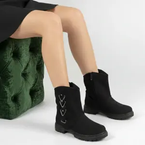 Boot designed with distinctive side buckle B-60