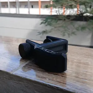 Sonic Dock – Clamp On Headphone Holder