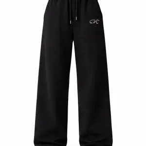 EVE's Baggy Sweatpants in Black