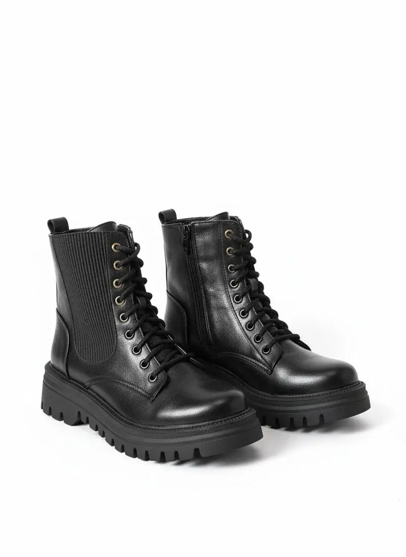 Luxury boot with a classic design B-53