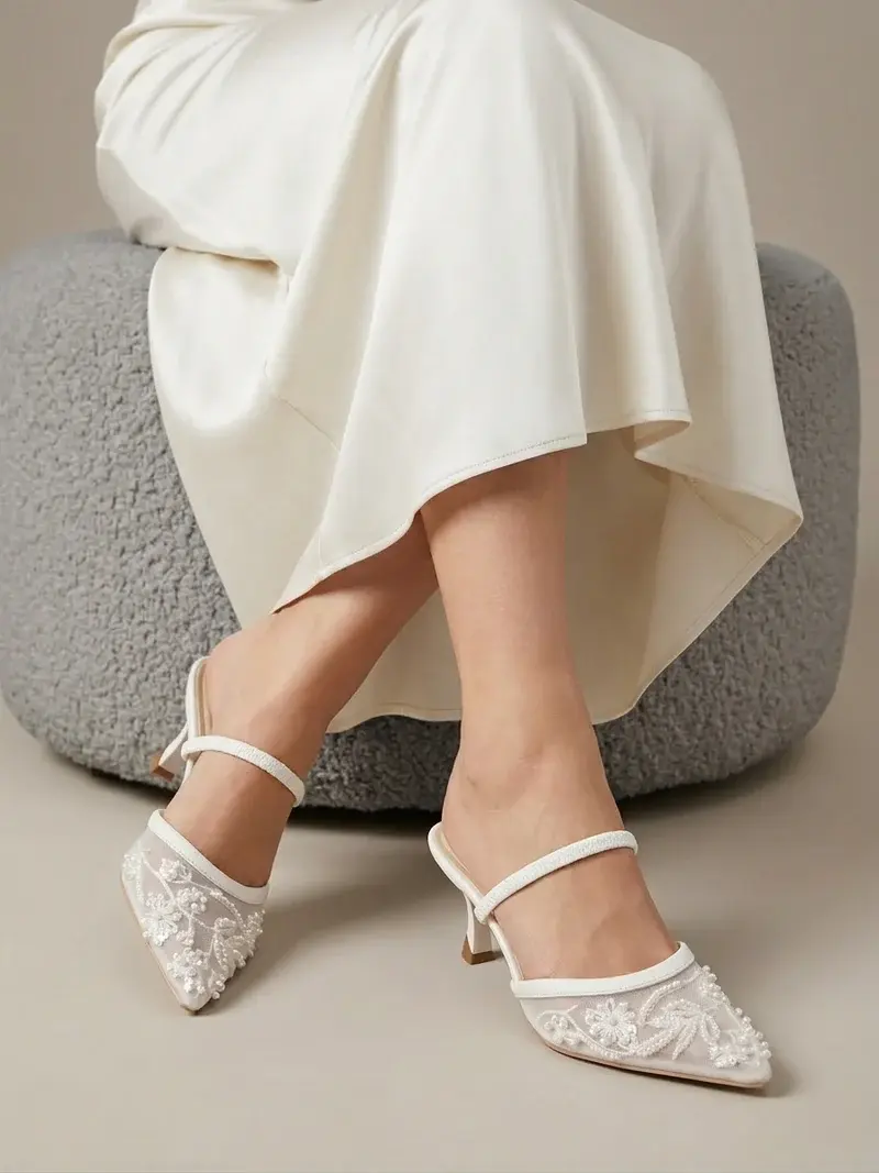Elegant embroidery and bead details C-92
