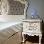 elezabith classic bedroom