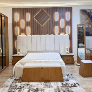 master clouds bedroom