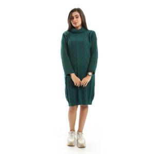 Short dress with braids and a high neckline